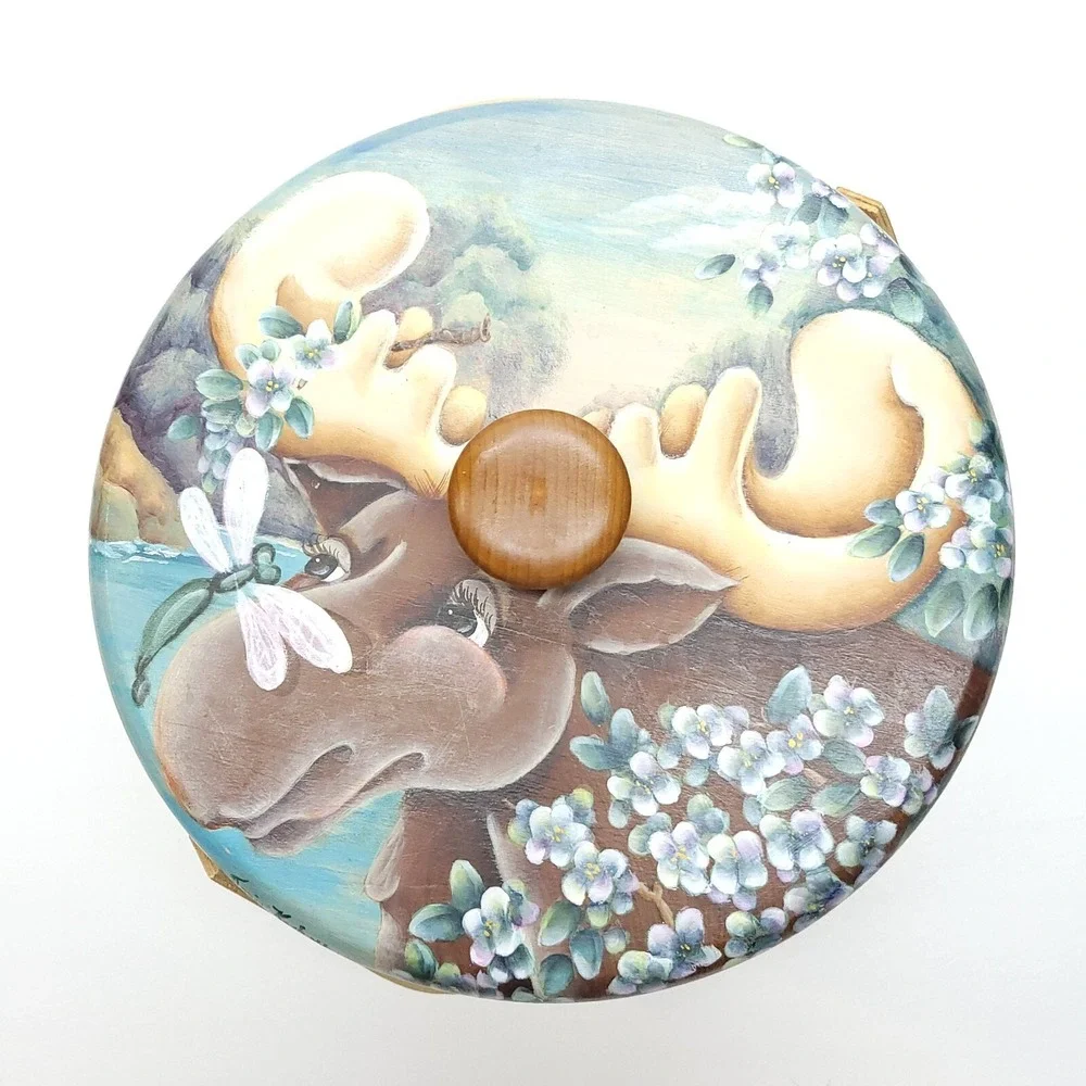 Pesky Bear Basket Wood Lid‎ Moose Dragonfly Hand-Painted Toni Keskey Handmade